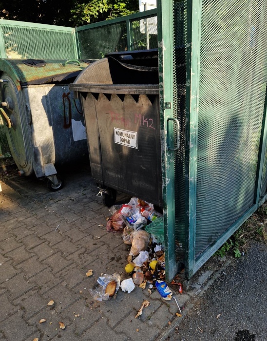 Vyčistené stojiská: 2,5 ton ODPADU NAVYŠE