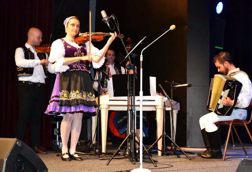 SZUŠ MÚZA - tanečný program Farby tanca
