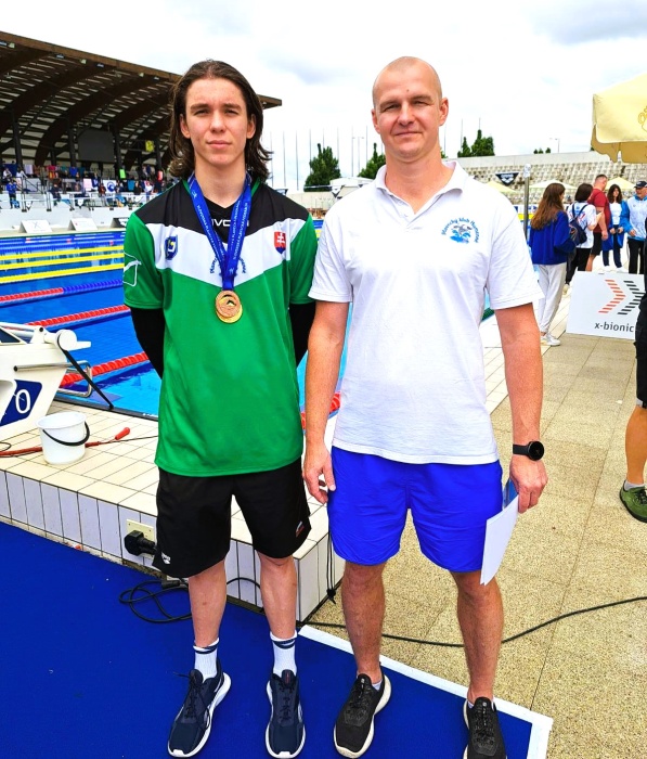 Blahoželáme, Oliver Verba. Majster SR na 50 m motýlik