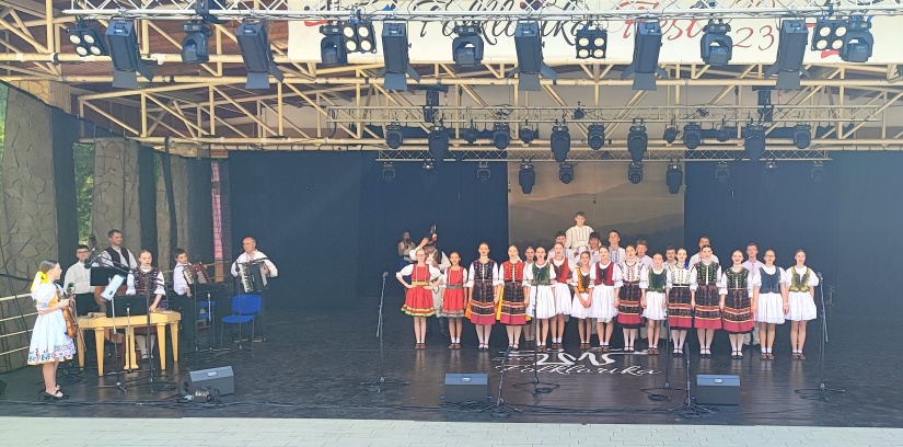 FOLKLORIKA FEST 2023 - DFS Chemloňáčik
