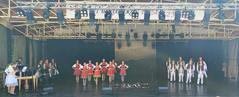 FOLKLORIKA FEST 2023 - DFS Chemloňáčik