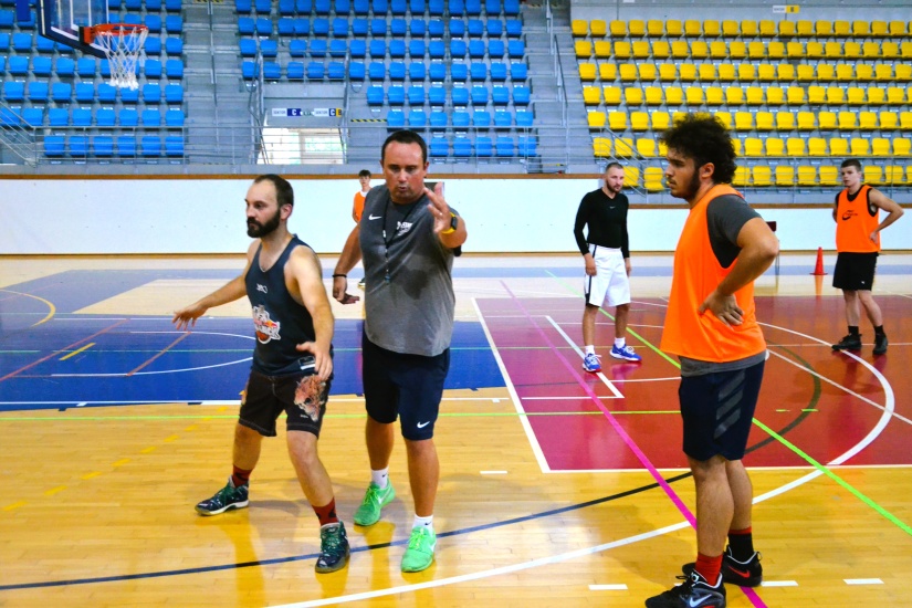 Tomáš Kačmarik v Humennom (basketbalovo)