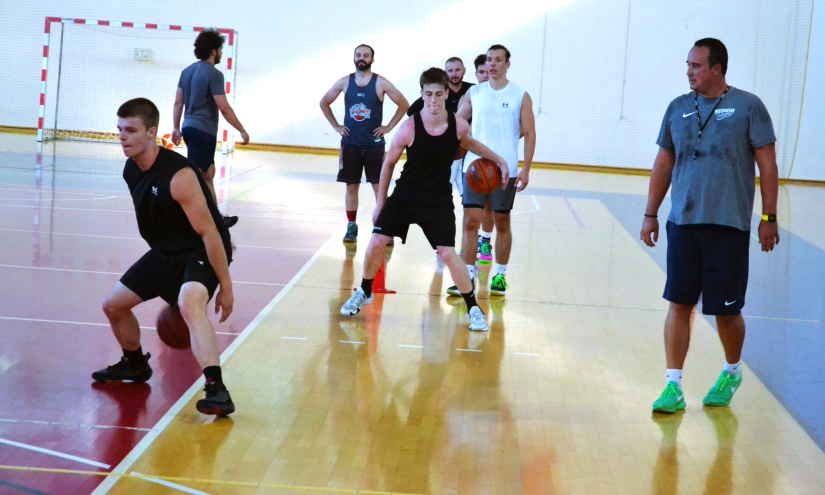 Tomáš Kačmarik v Humennom (basketbalovo)