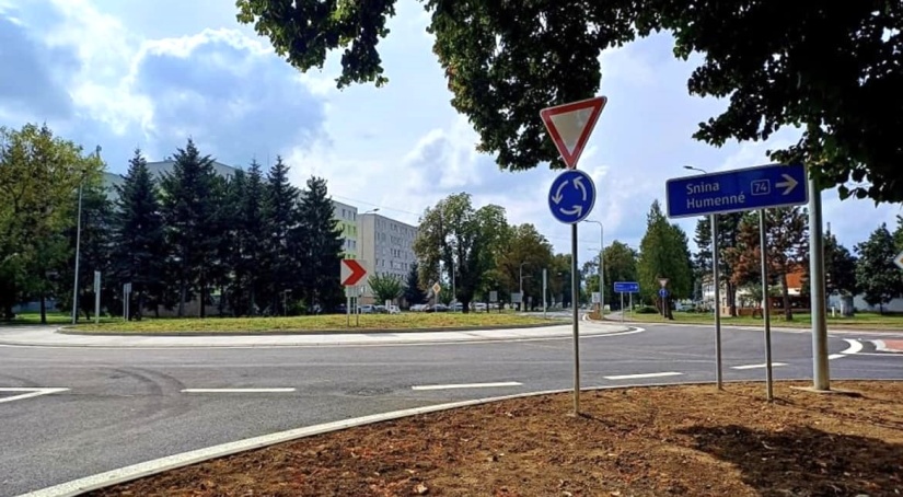 Okružná križovatka v Strážskom (slávnostné otvorenie)