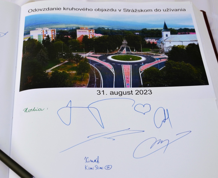 Okružná križovatka v Strážskom (slávnostné otvorenie)