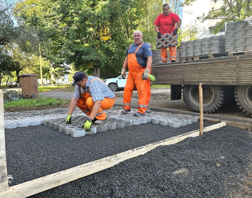 Nové stojiská na nádoby s odpadom