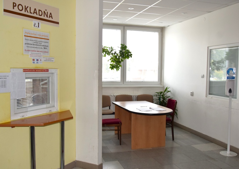 Tlačivá sú k dispozícii aj na MsÚ v Humennom, pri pokladni
