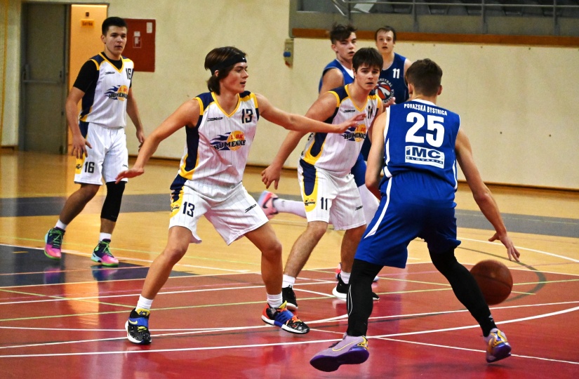 Juniori: 1.BK Humenné - P. Bystrica 59:66