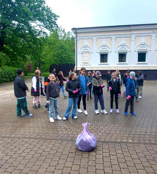 BARBIE upratovala Humenné