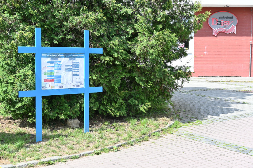 Smerovníky k umeniu alebo informačné tabule