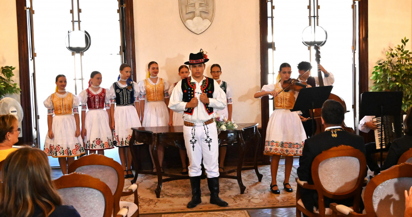 Návšteva v kaštieli - Majstrovstvá kadetov v hádzanej