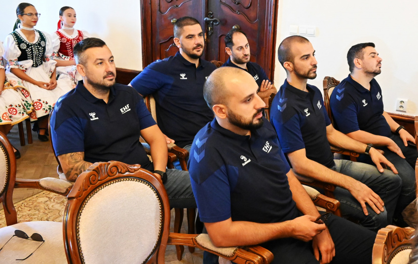 Návšteva v kaštieli - Majstrovstvá kadetov v hádzanej