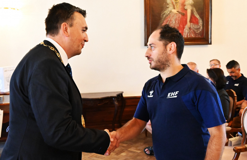 Návšteva v kaštieli - Majstrovstvá kadetov v hádzanej
