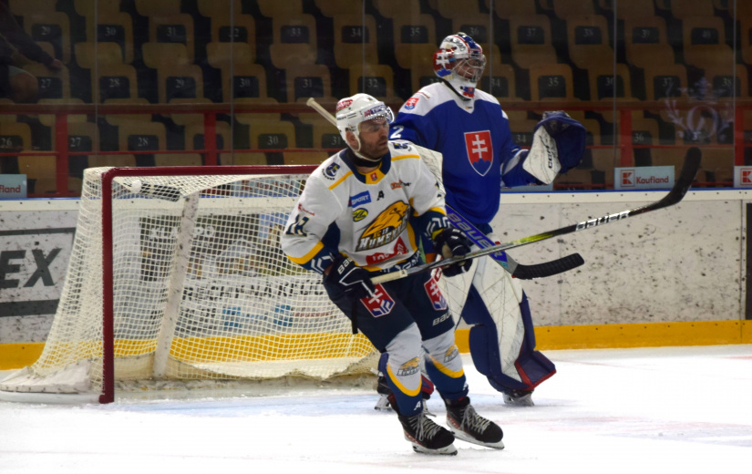 HC 19 Humenné - Slovensko "18" 10:2. Fandili školáci