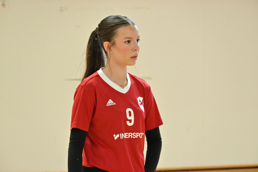 Staršie žiačky: VK Humenné - Kežmarok 3:1 a 3:1