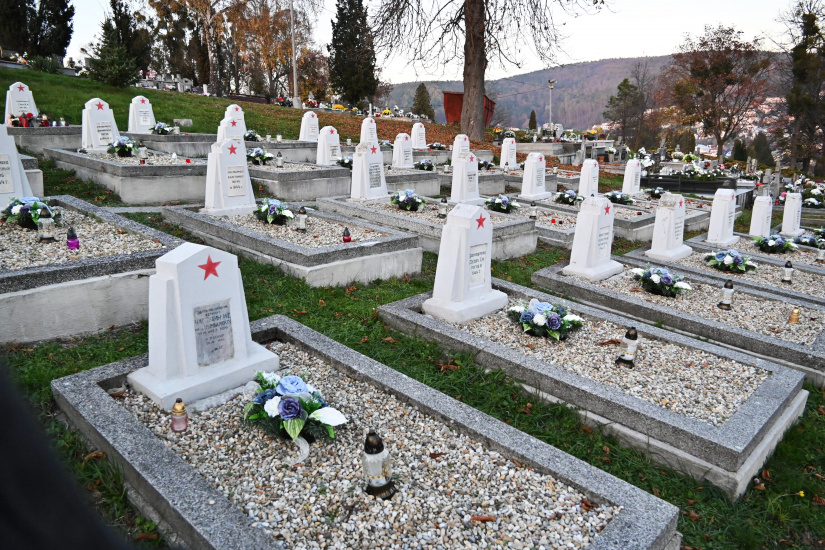 Dušičky 2024. Vojenský cintorín