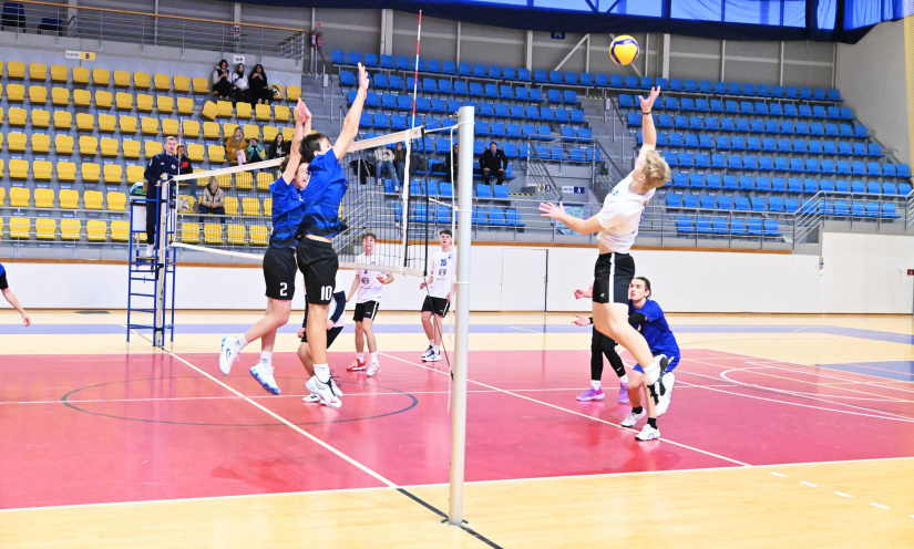 Kadeti: VK Humenné - Poprad 3:0 a 2:3