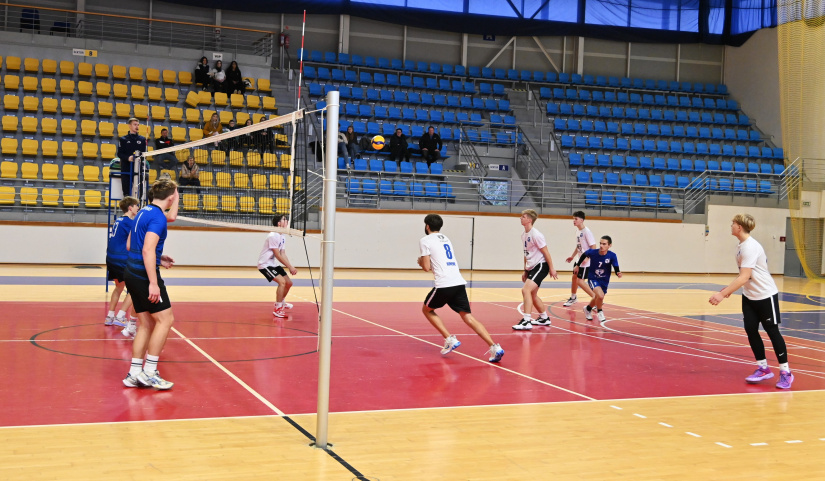 Kadeti: VK Humenné - Poprad 3:0 a 2:3