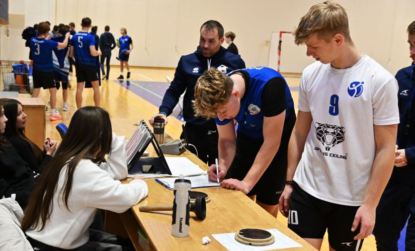 Kadeti: VK Humenné - Poprad 3:0 a 2:3