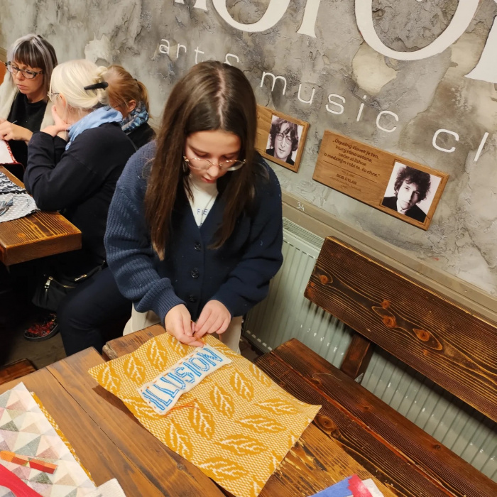 Workshop tzv. upcyclingu (History Art & Music Club)