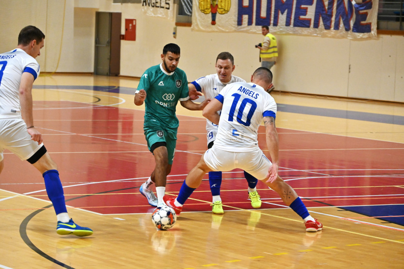 Angels Humenné - MFK Snina 5:4 (regionálna extraliga vo futsale)
