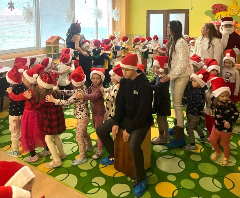 Mikulášsky projekt GAGLS pre MŠ Mierová, MŠ Štefánikova a MŠ Darg. hrdinov