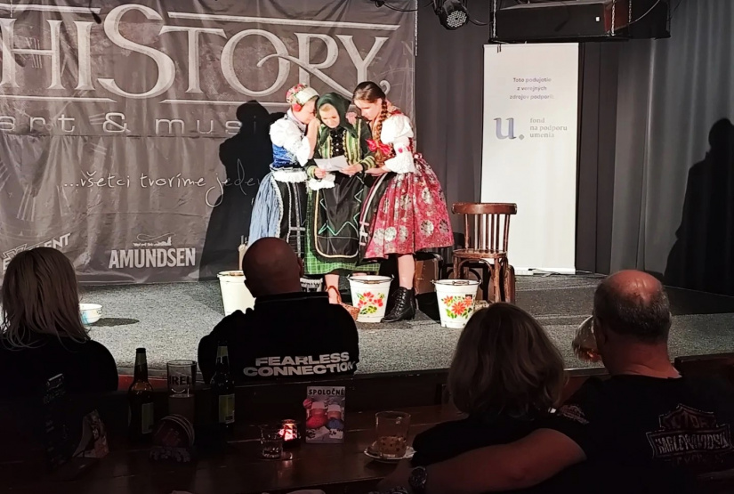 „Tri śestri“ / History Art & Music club