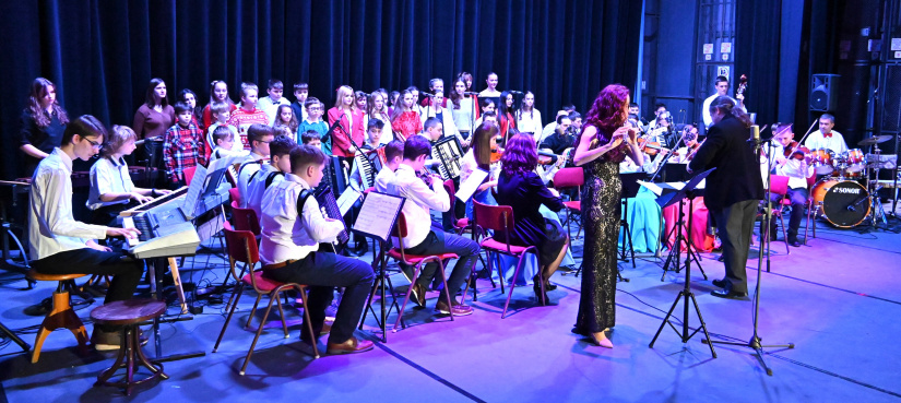 Vianoce s kaprom... (vianočný koncert ZUŠ P. Breinera)