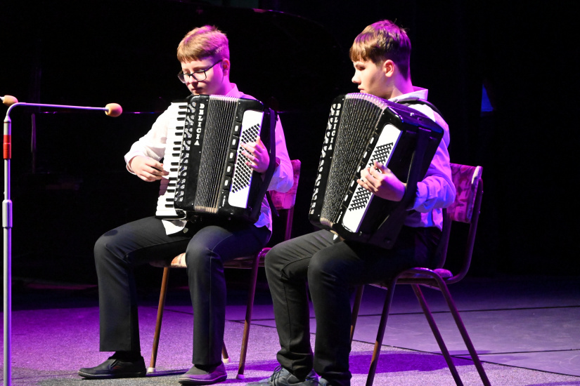 Vianoce s kaprom... (vianočný koncert ZUŠ P. Breinera)