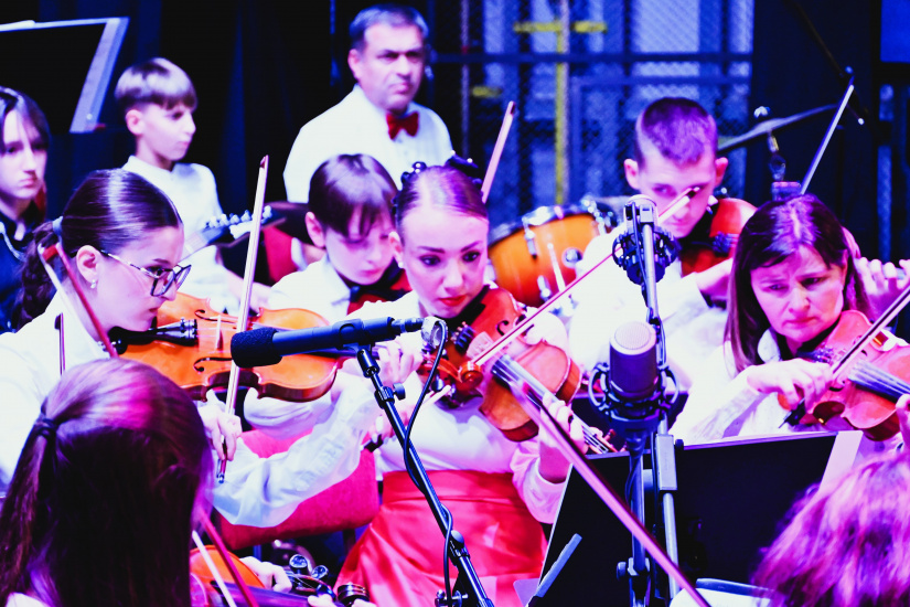 Vianoce s kaprom... (vianočný koncert ZUŠ P. Breinera)