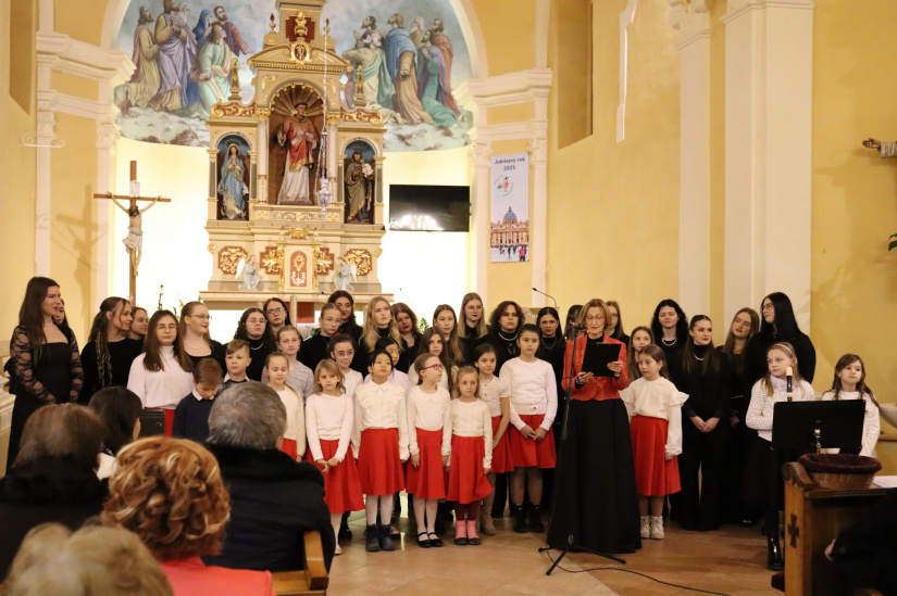 Spevácky zbor mesta Humenné + DSS Young Voices + dSS Lienka