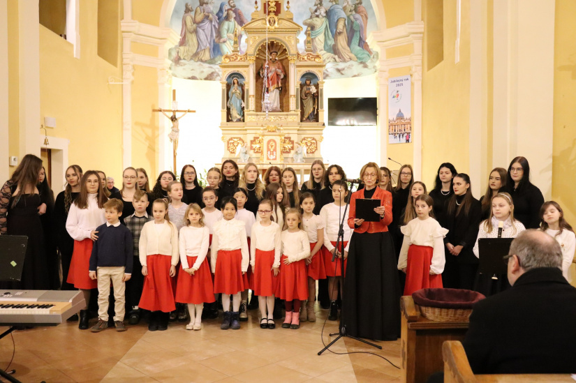 Spevácky zbor mesta Humenné + DSS Young Voices + dSS Lienka