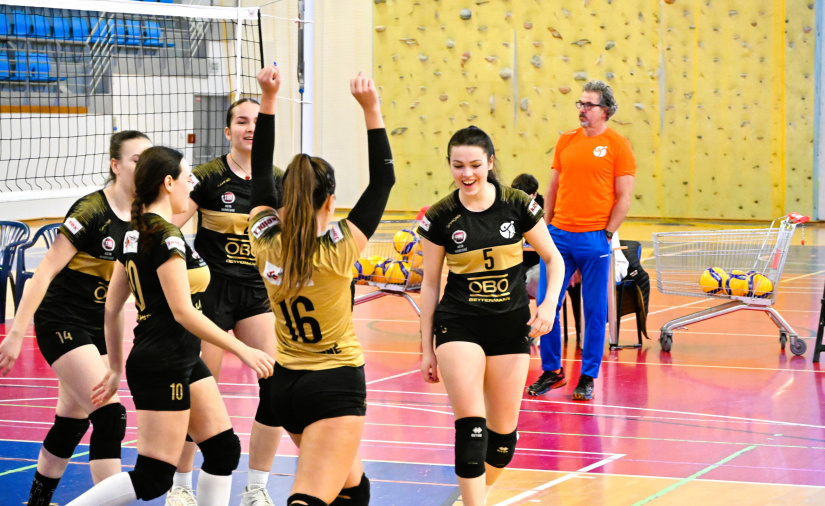 Volejbal, Juniorky: VK Humenné - Spišská Nová Ves 3:1