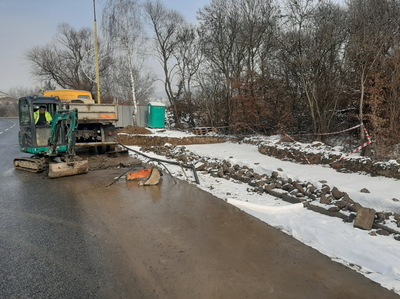 Výstavba autobusovej zastávky na Sídlisku pod Sokolejom