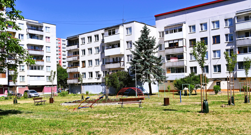 Úprava sídliskovej zelene (Laborecká 10 až 13)