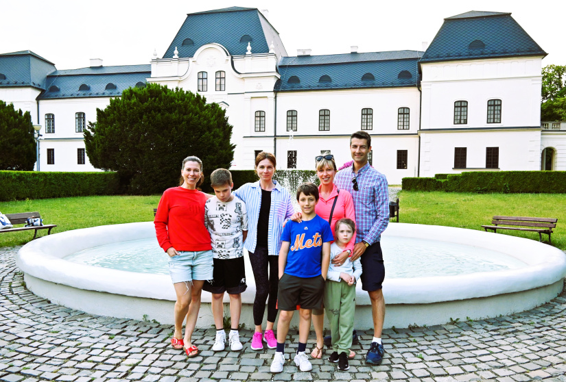 Po súmraku v lese (júl 2025) / turisti