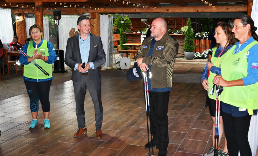 Seniorský šport - Nordic walking (aj s ministrom)