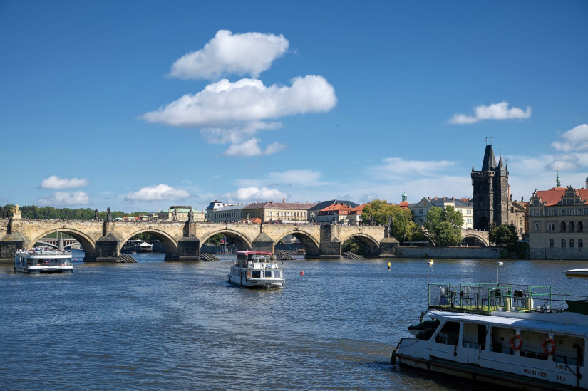 Pražský úspech HUMENSKEJ FOTOGRAFICKEJ ŠKOLY (Kapráľová, Lauruský, Leňo)