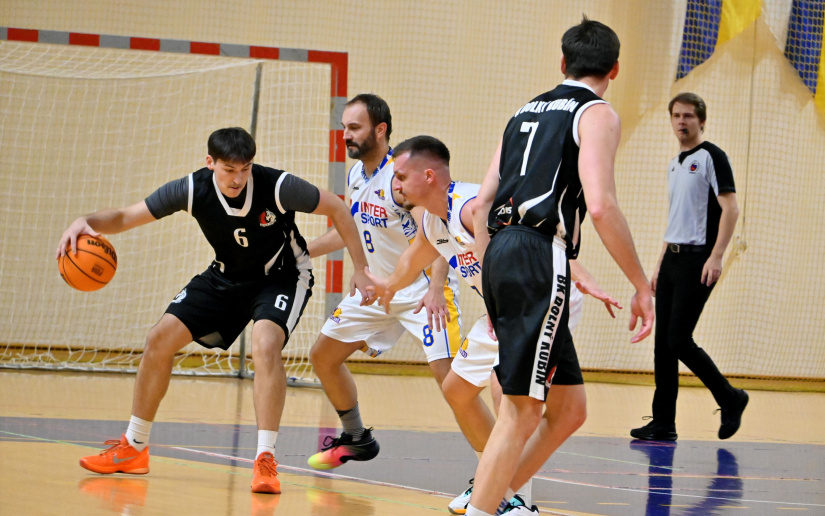 1. BK Humenné - Dolný Kubín 62:68