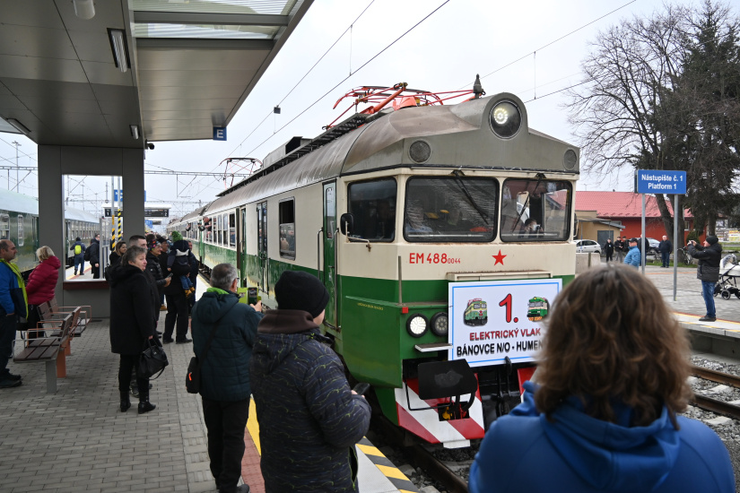Elektrifikácia trate Bánovce n/O. - Humenné spustená