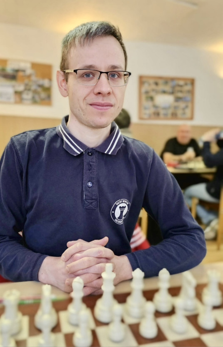 ŠK Šachy Reinter Humenné (zápas v Osuskom 6:2) - GM David Navara