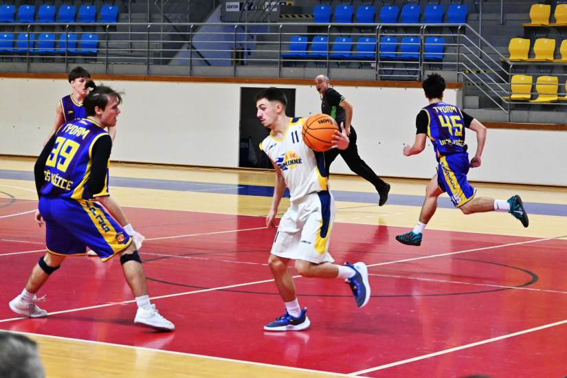 1. BK Humenné - Tydam UPJŠ Košice 32:77 (juniori)