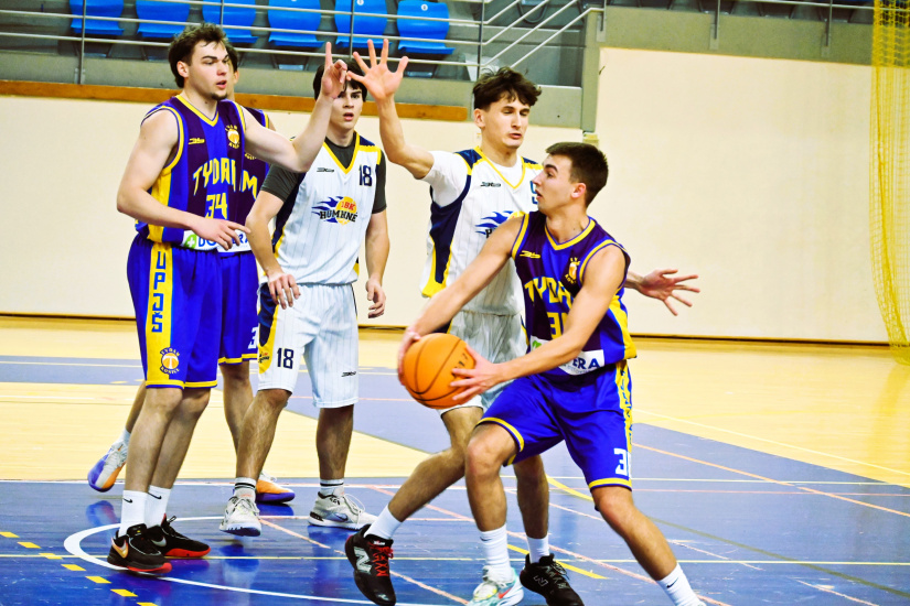 1. BK Humenné - Tydam UPJŠ Košice 32:77 (juniori)