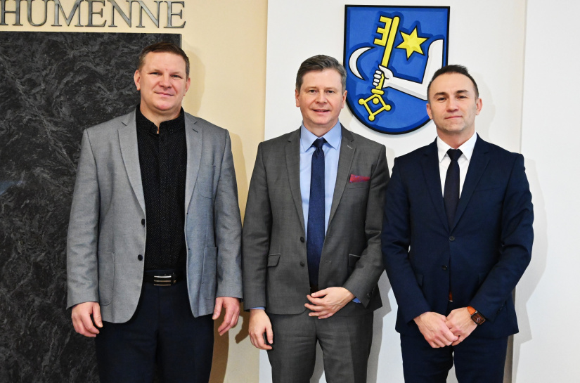 Humenné a M-SR v krasokorčuľovaní. Rastislav Kováč, Miloš Meričko a Peter Majerník
