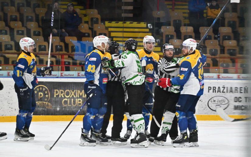 HC 19 Humenné - Nové Zámky 4:3 / štvrťfinále 1