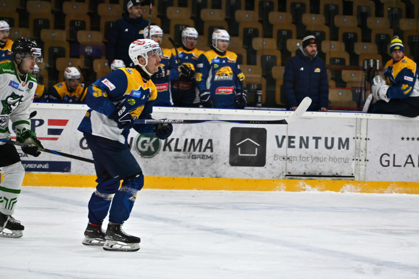 HC 19 Humenné - Nové Zámky 6:3 / štvrťfinále 2