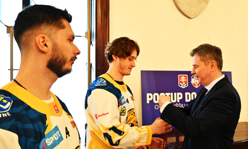 Strieborné medaily pre HC 19 Humenné / TIPOS SHL 2025-26