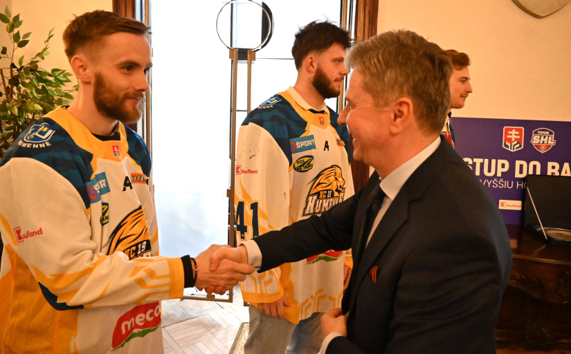 Strieborné medaily pre HC 19 Humenné / TIPOS SHL 2025-26