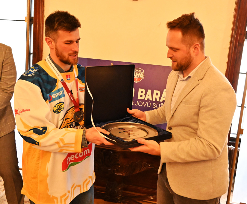 Strieborné medaily pre HC 19 Humenné / TIPOS SHL 2025-26
