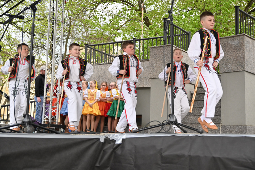 1. máj - krojovaný sprievod, FS Vihorlat